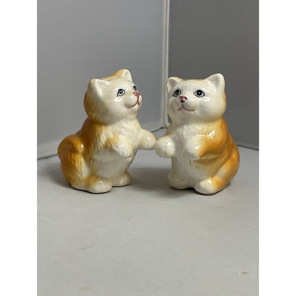 Vintage Orange‎ Ginger Tabby Sitting Kitty Cat Ceramic Salt And Pepper Shakers - Picture 1 of 11
